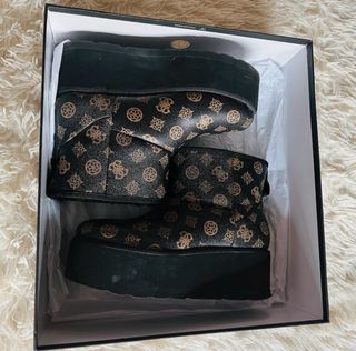 Botines Guess Marrones y Negros