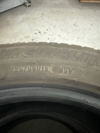 2 Neumáticos 225/50 R18