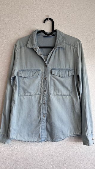 Camisa vaquera azul claro efecto lavado XS-S