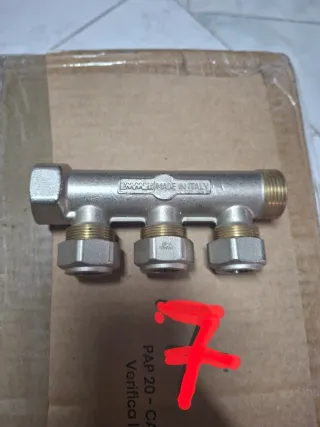 Collettore idraulico Emmeti ottone 2/3 vie