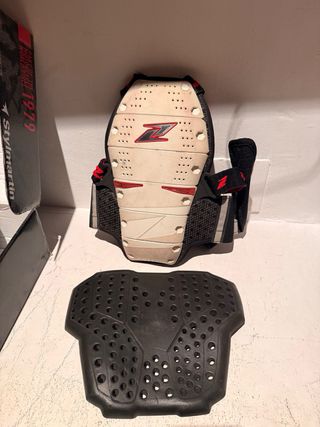 Guantes Rainers Infantil + protector y pechera