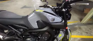 Yamaha MT-09 2018 Gris/Amarillo