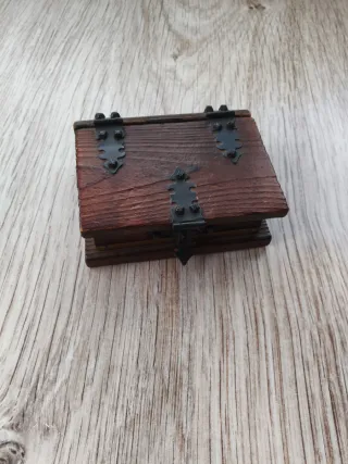 Libro decorativo madera