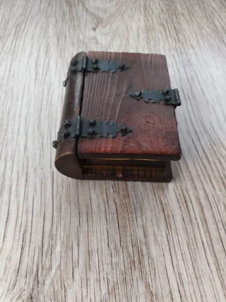 Libro decorativo madera