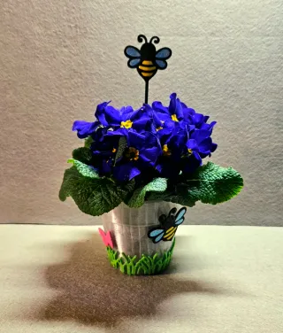 Vasetto decorativo arancione con coccinella