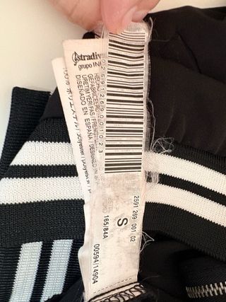 Cazadora Bomber Tela Stradivarius Negra y Blanca