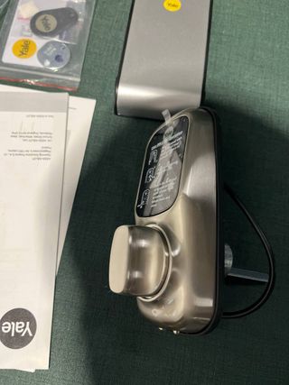 Cerradura de puerta inteligente Yale