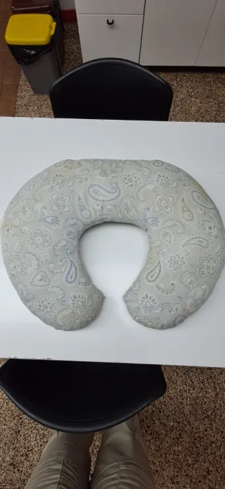 Regalamos Cojín de lactancia gris estampado