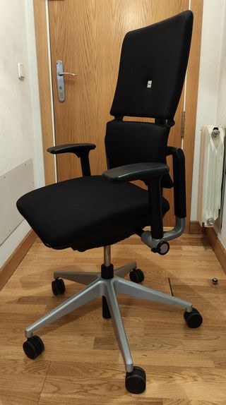 Silla de oficina ergonómica Steelcase Negra