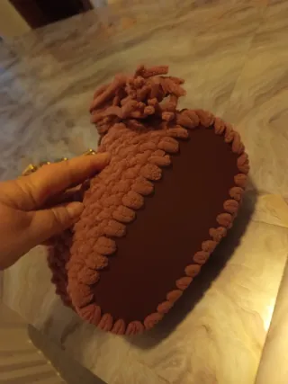 Borsa uncinetto ciniglia con catena oro