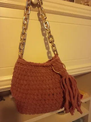 Borsa uncinetto ciniglia con catena oro