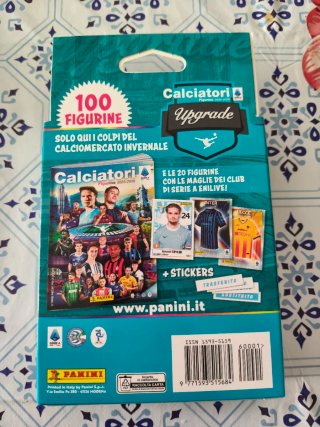 Calciatori 25-26, 618 figurine, 6 kinder, upgrade.