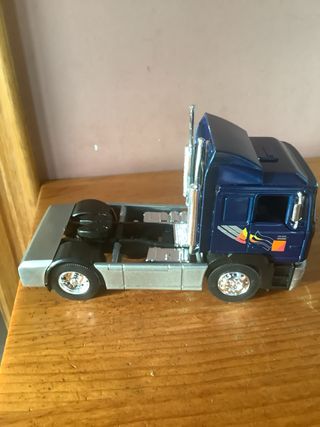 Cabeza de camión MAN juguete colección