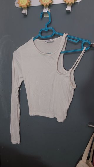 Top STRADIVARIUS blanco manga larga talla XS