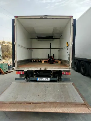 Nissan Cabstar 2012
