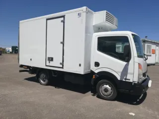 Nissan Cabstar 2012