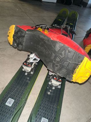 Equipo de esquí de travesía Salomon y La Sportiva