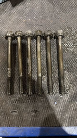 Tornillos culata D16Y8