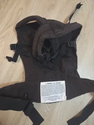 Mochila porteo Boba con estampado de pájaros