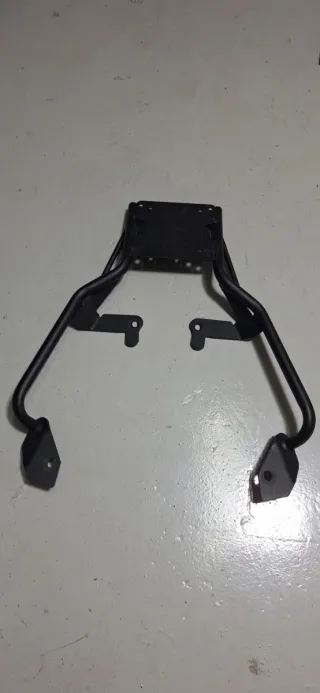 Honda X-ADV 750 Soporte Maleta Superior