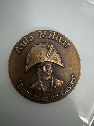 Medallón Bermúdez de Castro Aula Militar