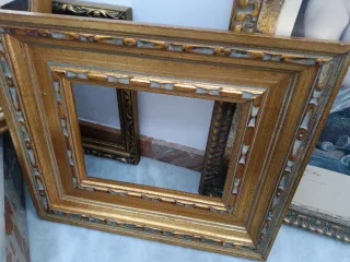 Marcos y Espejos Decorativos Madera y Oro