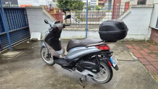 Piaggio Medley 125 Scooter