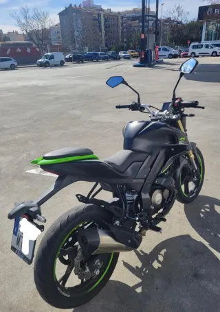 Moto  Qjmotor Srk125s