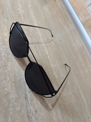 Gafas de sol negras