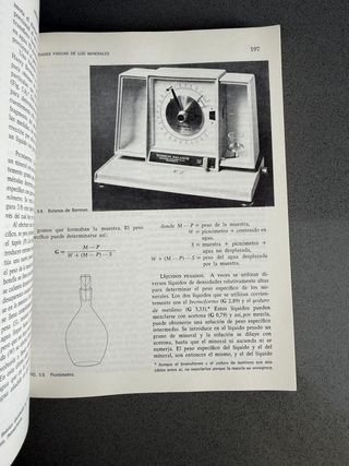 Manual de Mineralogía de Dana de Cornelius 1982