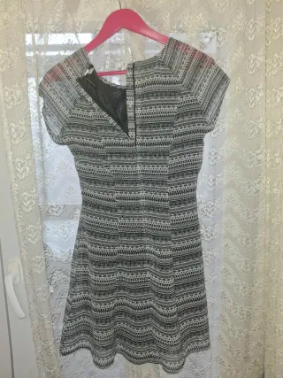 Vestido H&M estampado blanco y negro