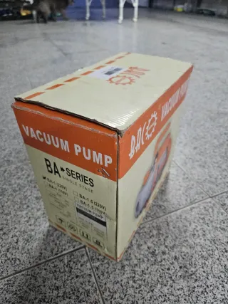 Bomba de vácuo com manômetro