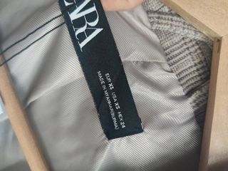 Blazer americana ZARA ZW antelina cuadros oficina