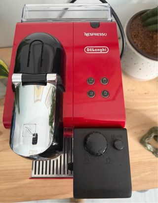 Cafetera Nespresso Roja