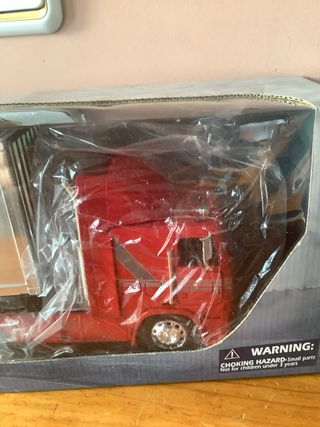 Camión Freightliner Caja Larga