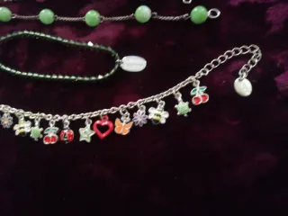 Pulseras de piedras y abalorios