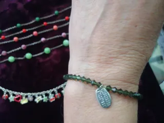 Pulseras de piedras y abalorios