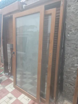 2 Puertas PVC Marrones