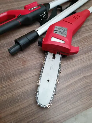 Einhell Una podadora de pértiga a batería