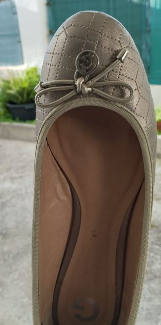 Bailarinas Guess Beige/Dorado Talla 39