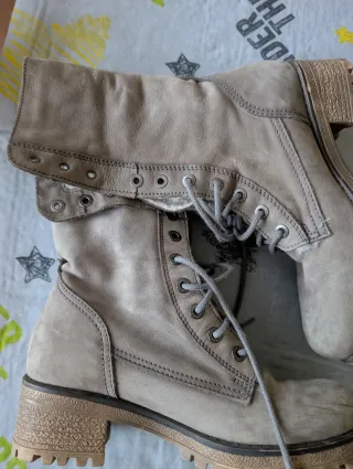 Stivali beige/grigi #neve #bata #scarponcini