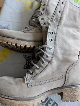 Stivali beige/grigi #neve #bata #scarponcini