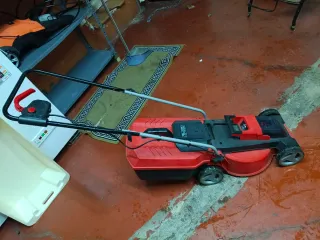 Cortacésped y desbrozadora a batería