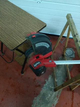 Cortacésped y desbrozadora a batería