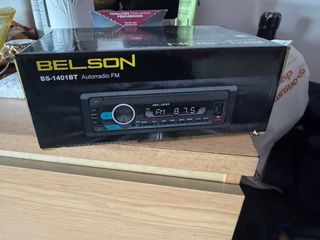 Radio de coche Belson negra
