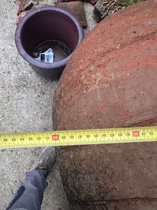 Tinaja antigua de barro