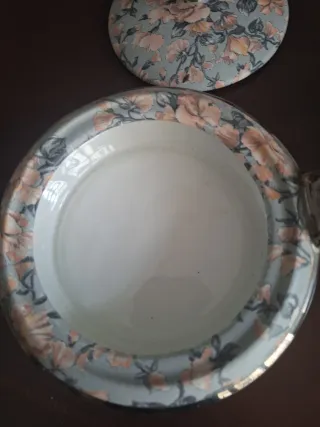 Cenicero floral con asas de porcelana