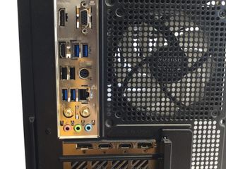 E633302-0 Pc Montech Sin Modelo