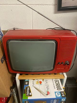 TV Vintage Mivar Rossa