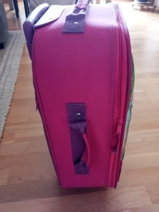 Maleta Infantil Dora la Exploradora. Confortable